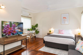 Pacific Motel 02, Forster